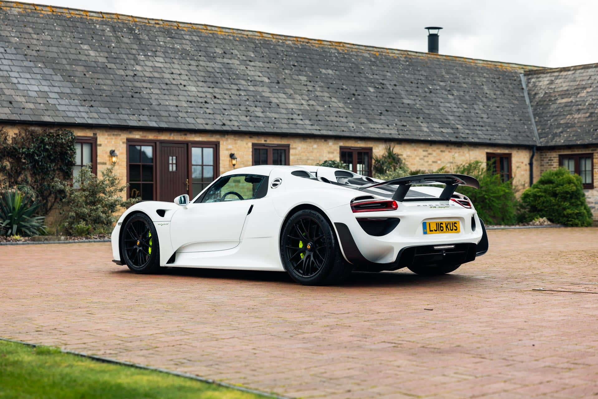 2015 Porsche 918 Spyder | Girardo & Co